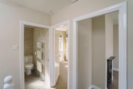 3 bedroom semi-detached house to rent - Photo 5