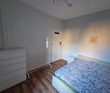 6 bedroom house share to rent - Photo 1