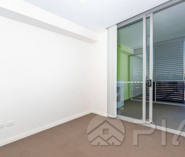 1004/6 East Street Granville - Photo 3