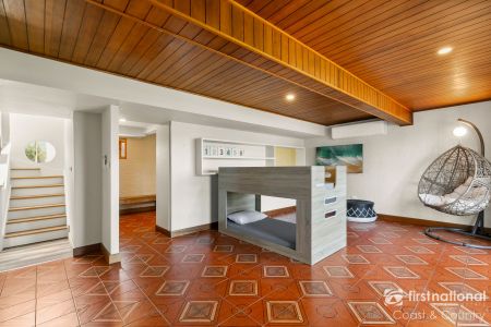 Seaside Oasis - Stunning Coastal Home with Ocean Views - Photo 2