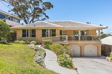 Dreamy Transit Hill Haven with Ocean Vibes - Photo 5