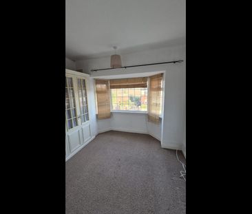 3 Bed Semi-Detached House, Windmill Lane, S5 - Photo 2