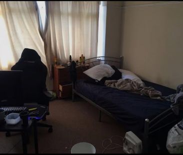 4 bedroom house to rent - Photo 2