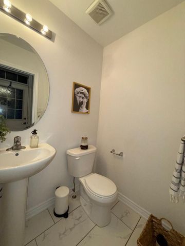 For Lease - 122 Coronation Road, Whitby, Ontario - Photo 2