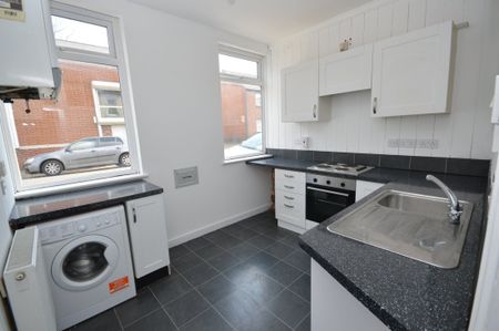 2 bedroom house - Photo 4