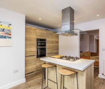 3 bedroom semi-detached house to rent - Photo 5