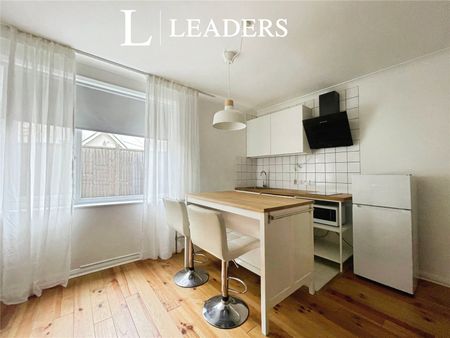 property to rent Knyveton Road, Bournemouth, Dorset, BH1 - Photo 5