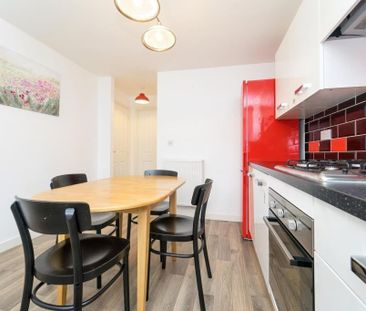 2 Bed Semi-Detached House, Lawnswood Road, M12 - Photo 3