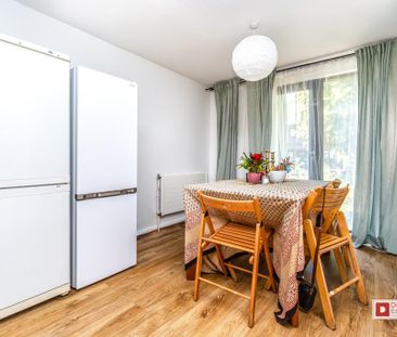 4 bedroom townhouse to rent - Photo 3