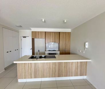 “Southport Broadwater Apartment” - Photo 3