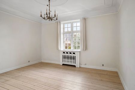 Smuk palæejendom direkte ved Emdrup Sø - Photo 2