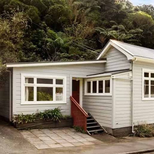 4-Bedroom, 2-Bathroom Home in Aro Valley - Photo 1