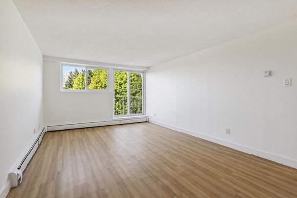 266 Bronson Avenue - Photo 1