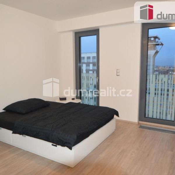 Pronájem bytu 1+kk 37 m2 - Photo 1