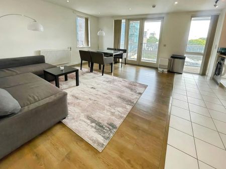 3 bedroom apartment to rent - Photo 2
