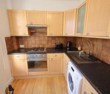 1 bedroom flat to rent - Photo 4