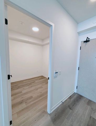 For Lease - 8 interchange Way Unit# 4211, Vaughan, Ontario - Photo 4