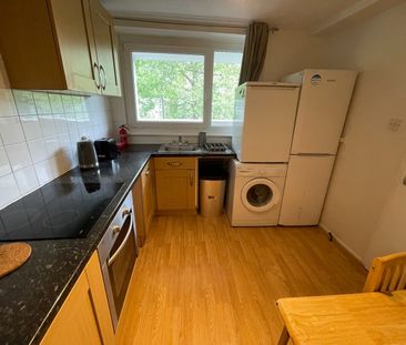 Room in a Shared Flat, Blomfield Court, SW11 - Photo 6