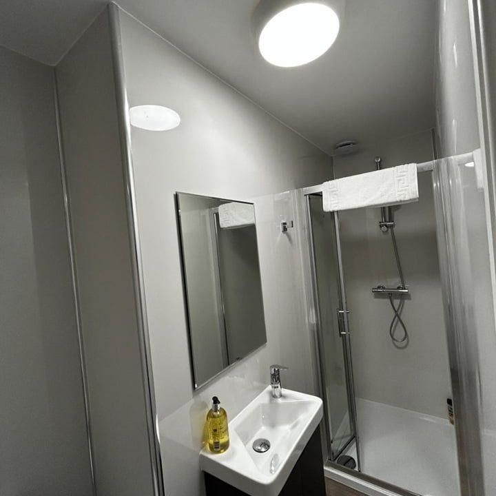 Bedsit, High Town Road, LU2 - Photo 1