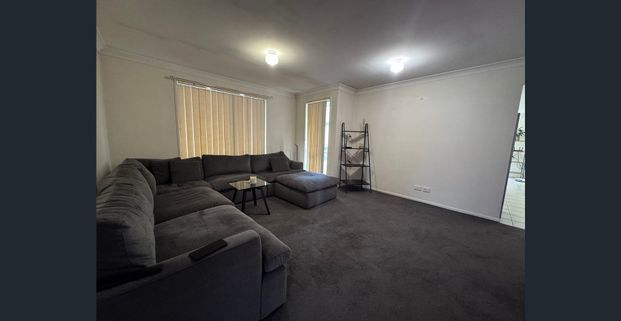 Neat & Comfortable Family Home - Photo 1