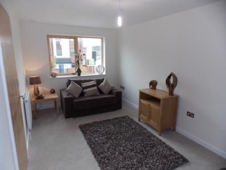2 bedroom terraced house to rent - Photo 3