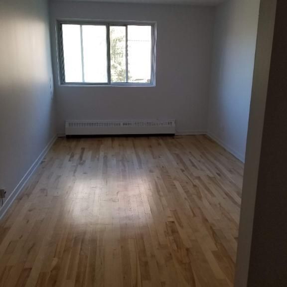 3 1/2 tranquil et spacieux à Saint Lambert - Photo 1