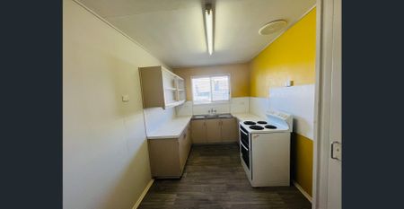 Neat & Tidy 3-Bedroom Home – Great Value with Extra Storage! - Photo 4