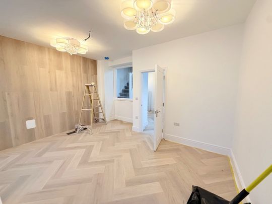4 Bed Flat, Hammersmith, W6 - Photo 1