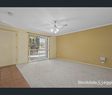 Comfortable & Spacious Family Living - Photo 2