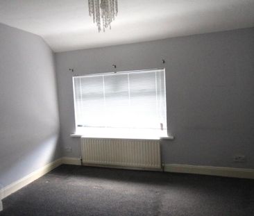 14 Herbert Avenue, Larne, BT40 1NL - Photo 3