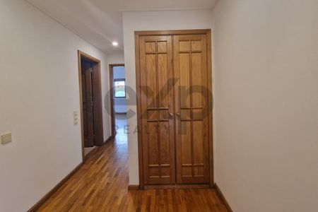Apartamento T3 nas Laranjeiras com Garagem e Terraço - Photo 2