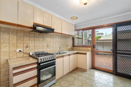 9 Ashworth Street, Albert Park. - Photo 5