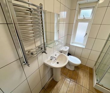Room in a Shared Flat, Beeston Road, NG7 - Photo 4