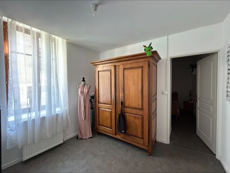 Location Appartement 3 pièces 70m² VERDUN SUR LE DOUBS 71350 - Photo 2