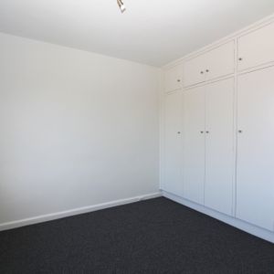 Thinking of selling? Contact our agent - Photo 2