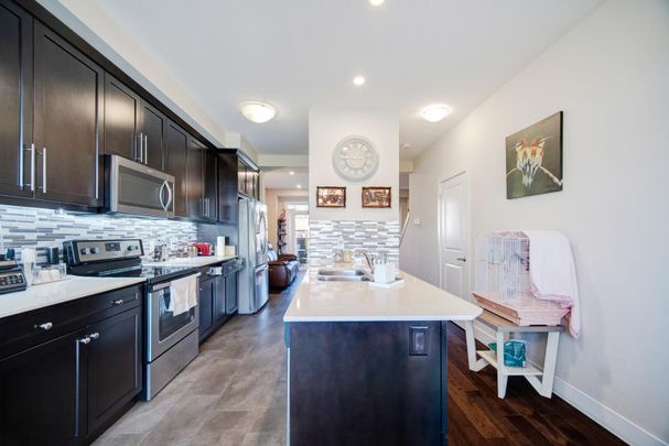 For Lease - 1960 DALMAGARRY Road Unit# 162, London North, Ontario - Photo 1