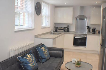 1 bedroom in a house share to rent - Photo 5