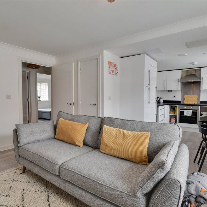 2 bedroom apartment to rent - Photo 1