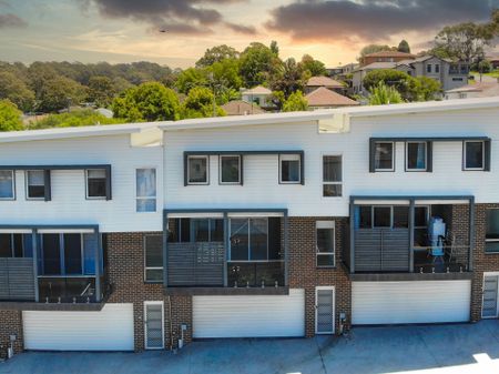 Modern townhouse in prime location - Photo 2