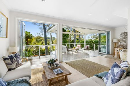 Renovated 4 Bedroom Plus Study Family Home, Walk to Village - Photo 5