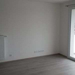 Location Appartement 2 pièces 42m² CROIX 59170 - Photo 2