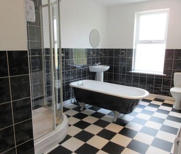 Bloomfield Street North, Halesowen, B63 - Photo 2