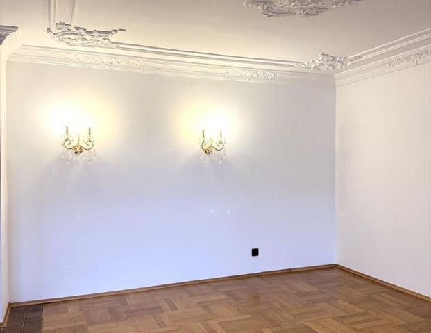 Igel-Schauinsland, exklusive 4-Zimmer-Erdgeschosswohnung mit EBK, Balkon und Garten - Foto 1