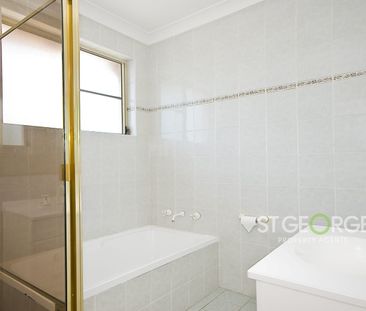 Private & Convenient Living - Photo 5