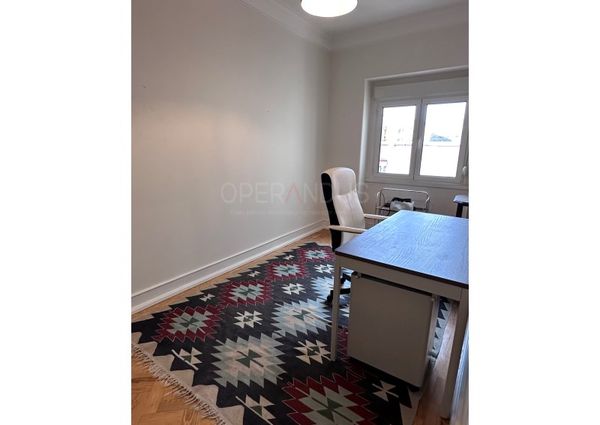 Apartamento T5 em Lisboa