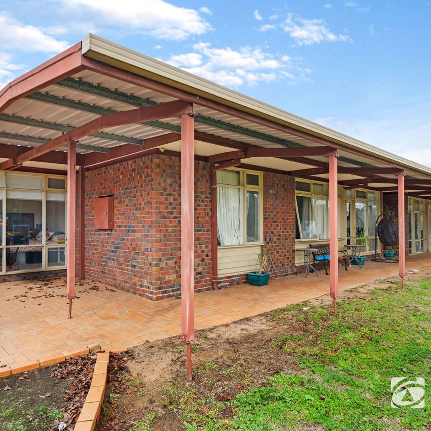 58 Keck Street, Flora Hill - Photo 1