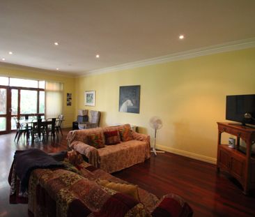 Centrally Cottage-Style Home - FURNISHED - Photo 1