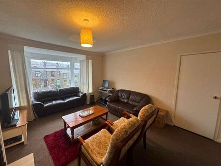 Fell Lane, Keighley, BD22 - Photo 2