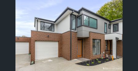 Near New Townhouse Close to Everything - Photo 5