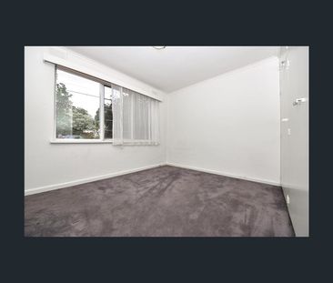 2/21 Vickery Street, Bentleigh, Vic 3204 - Photo 2